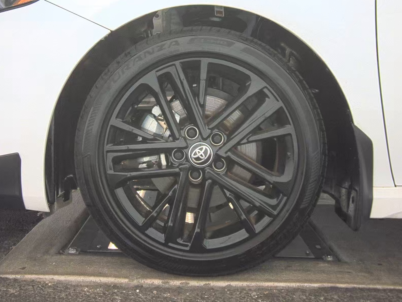 2025 Toyota Camry SE FWD