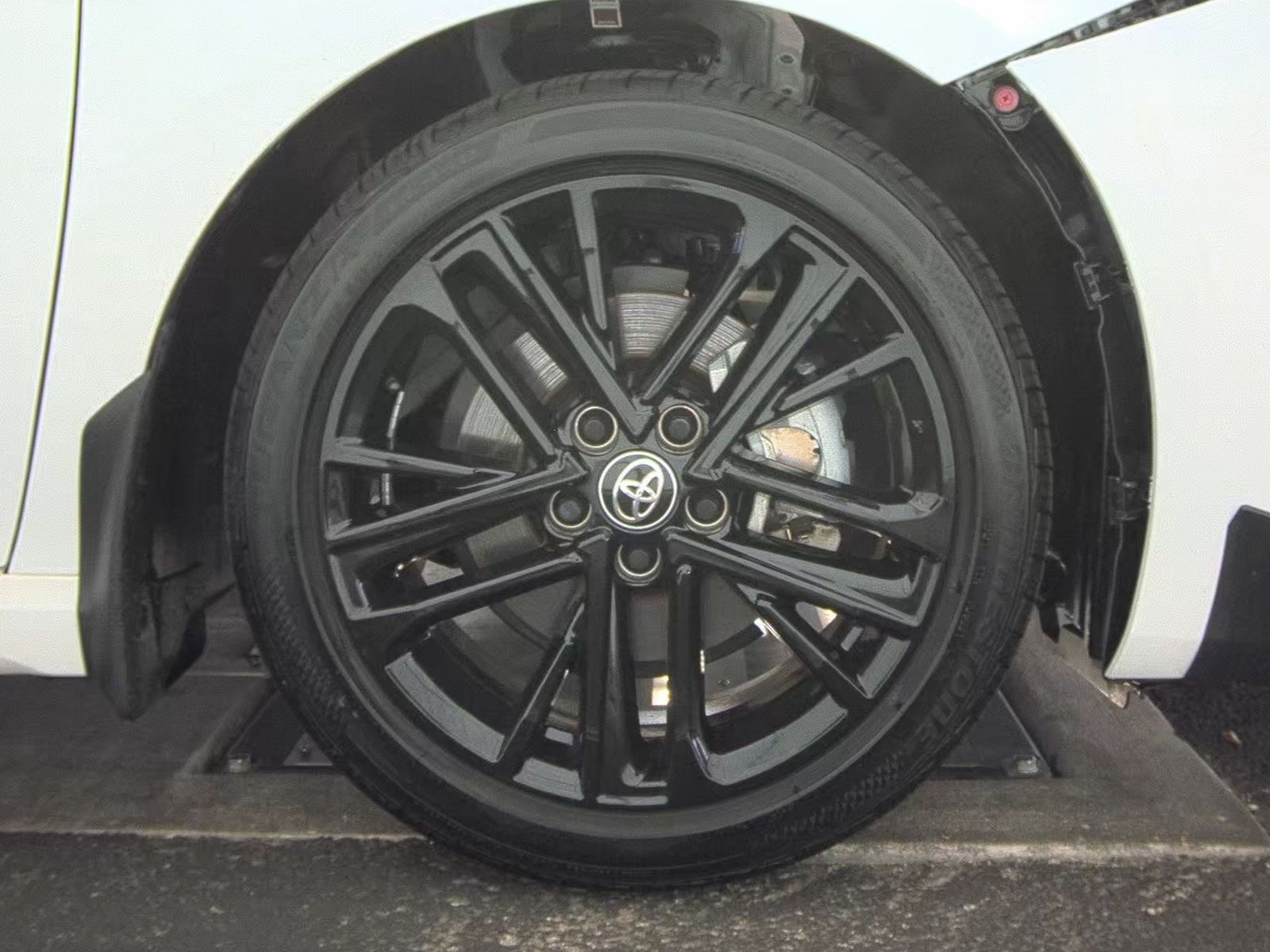 2025 Toyota Camry SE FWD