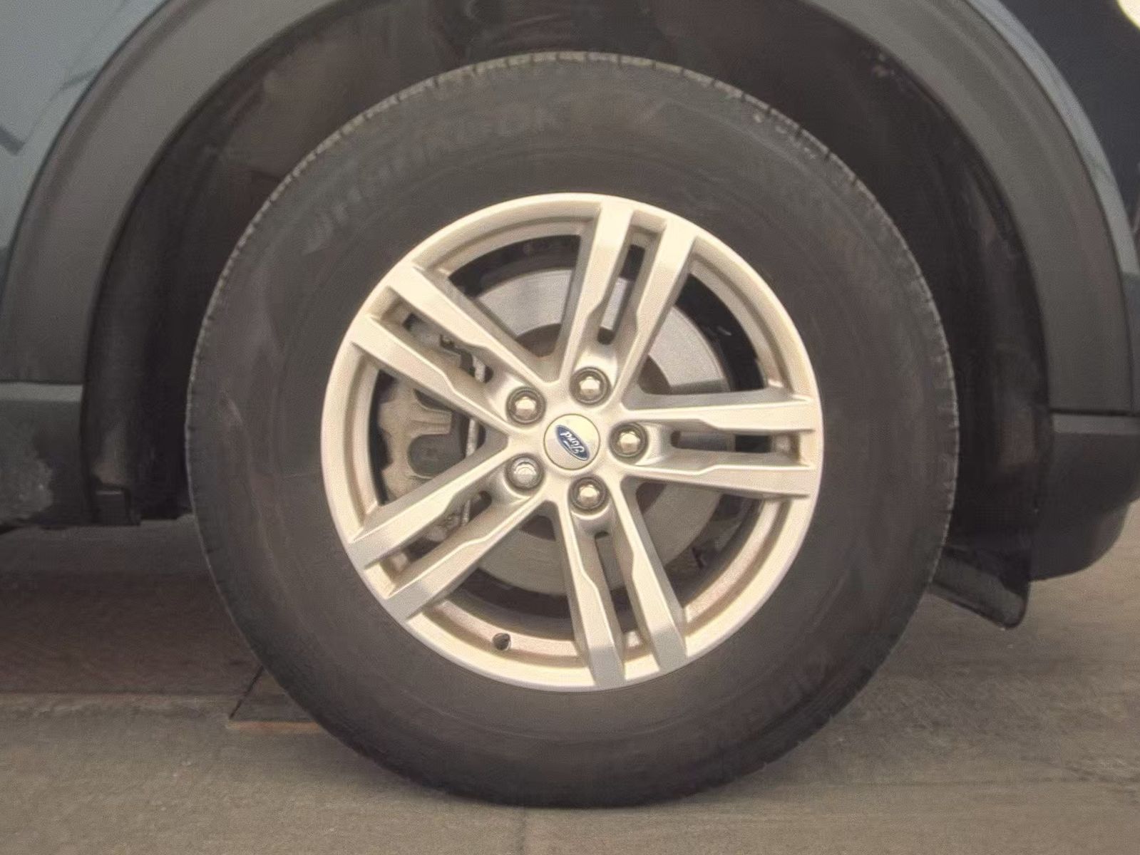 2023 Ford Explorer XLT AWD