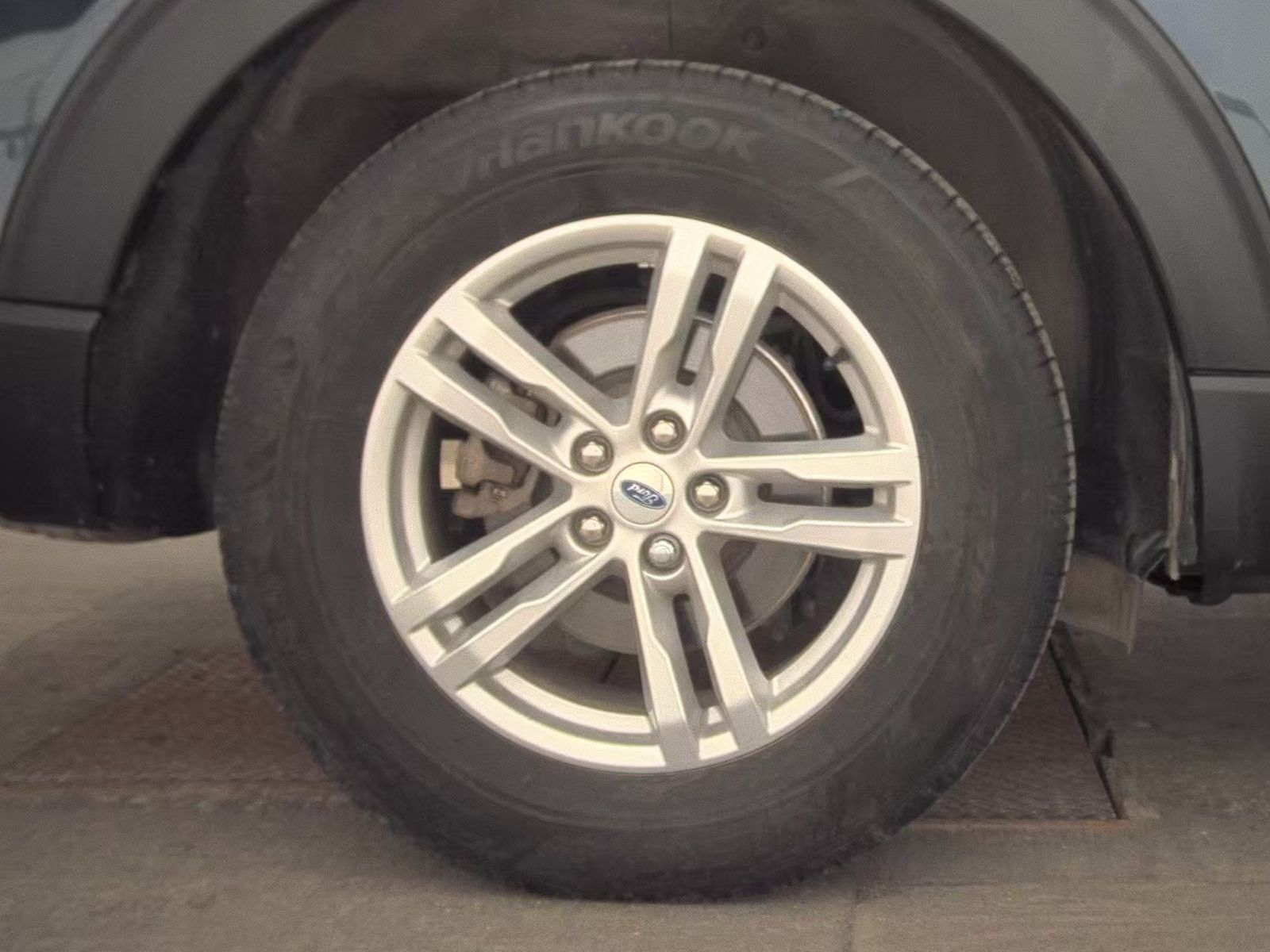 2023 Ford Explorer XLT AWD