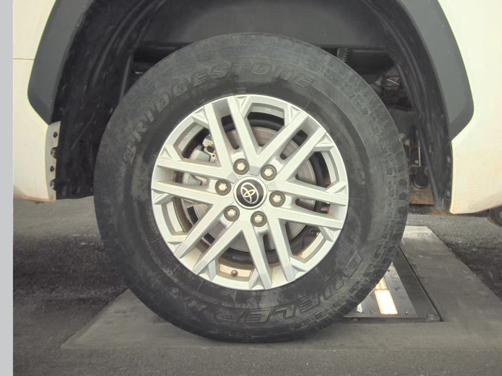 2023 Toyota Tundra SR5 AWD