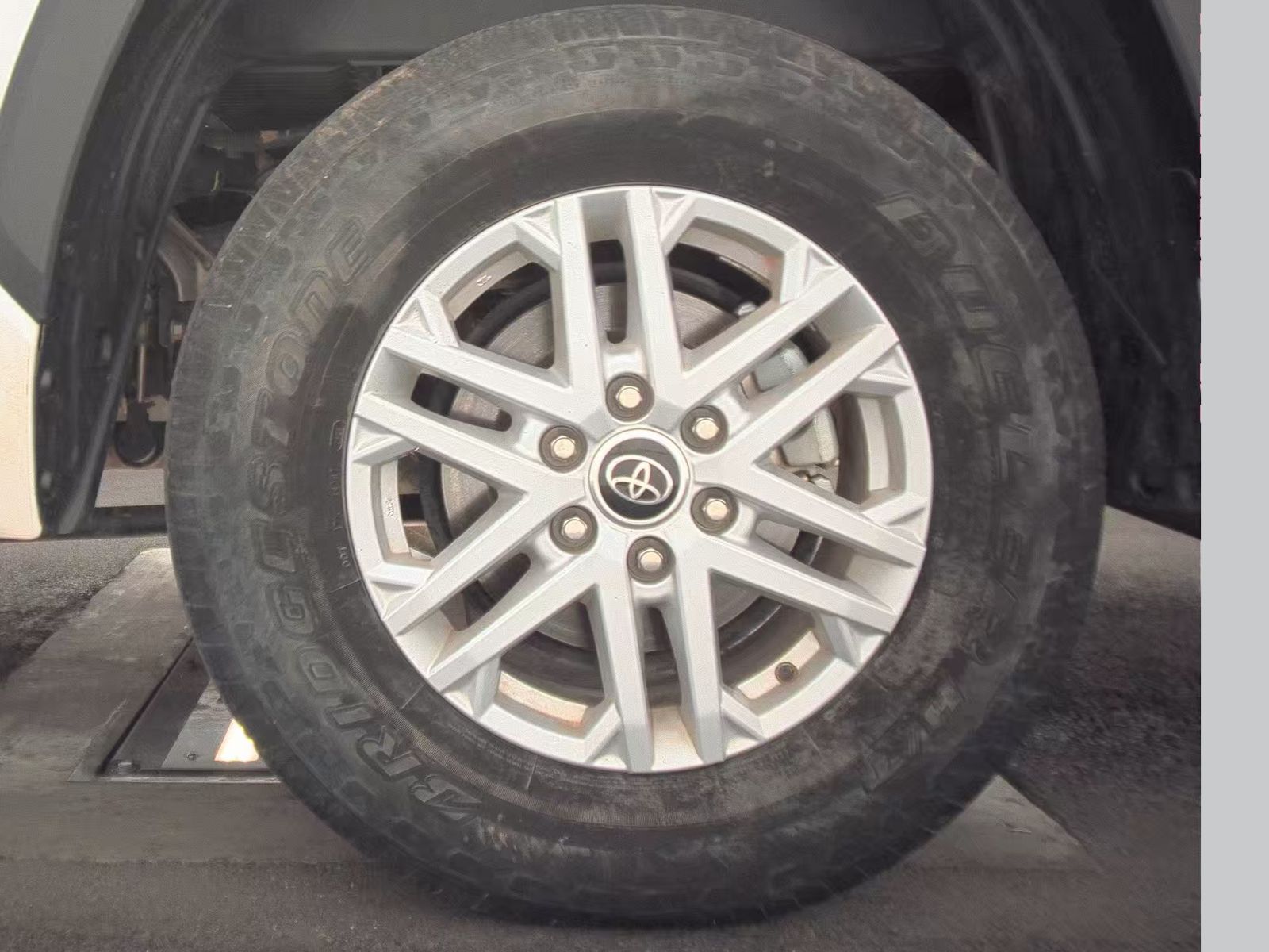 2023 Toyota Tundra SR5 AWD