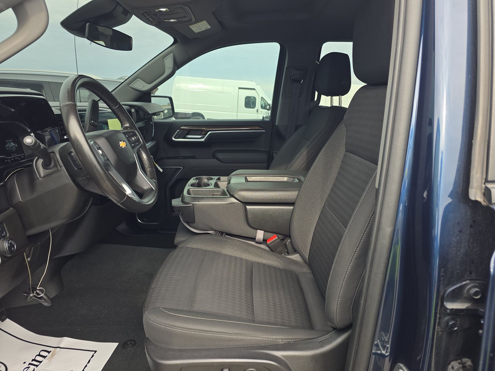 2022 Chevrolet Silverado 1500 LT AWD