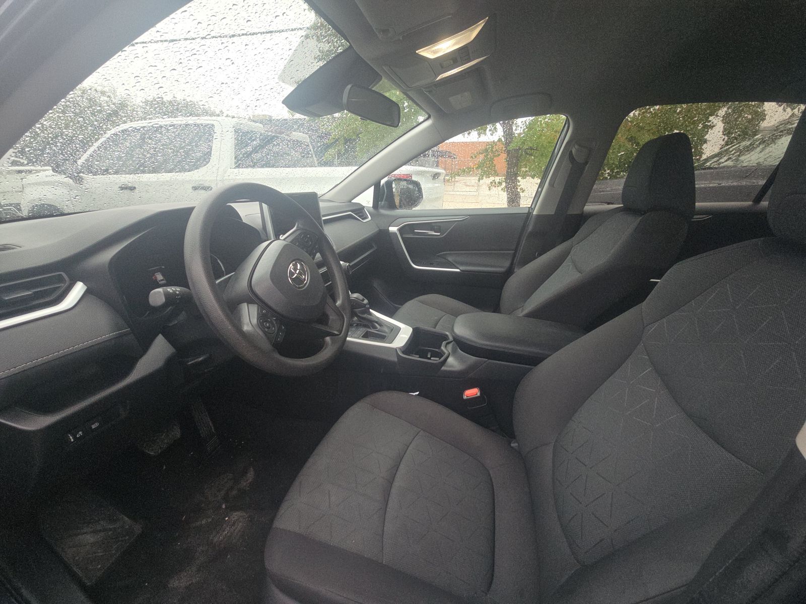 2024 Toyota RAV4 XLE FWD