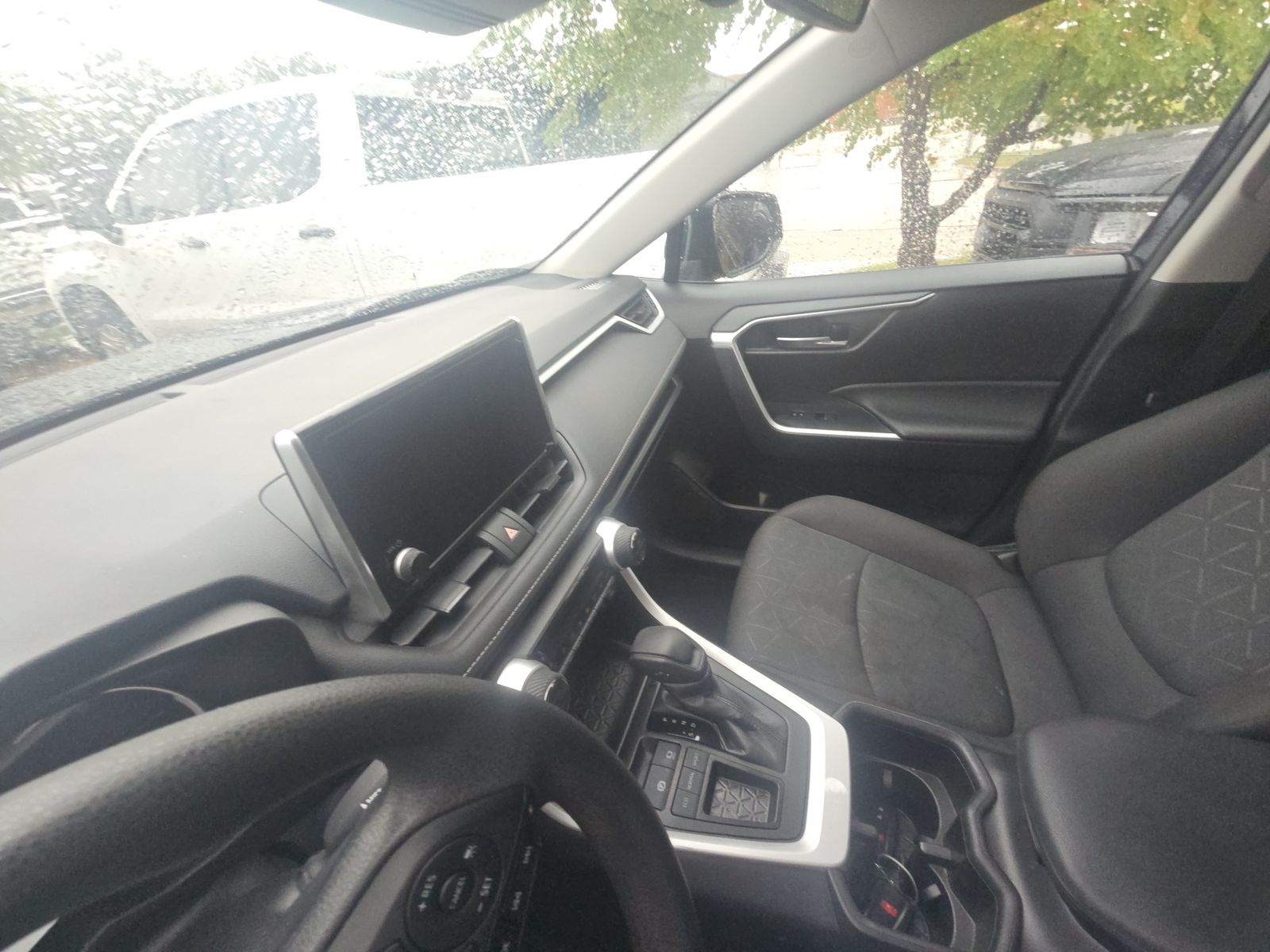 2024 Toyota RAV4 XLE FWD