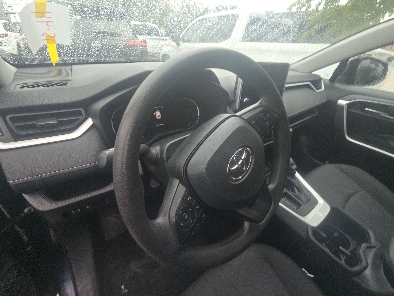 2024 Toyota RAV4 XLE FWD