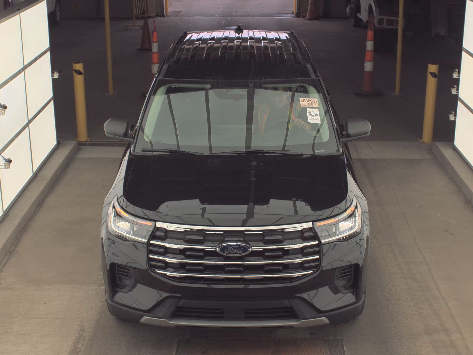 2025 Ford Explorer Active AWD