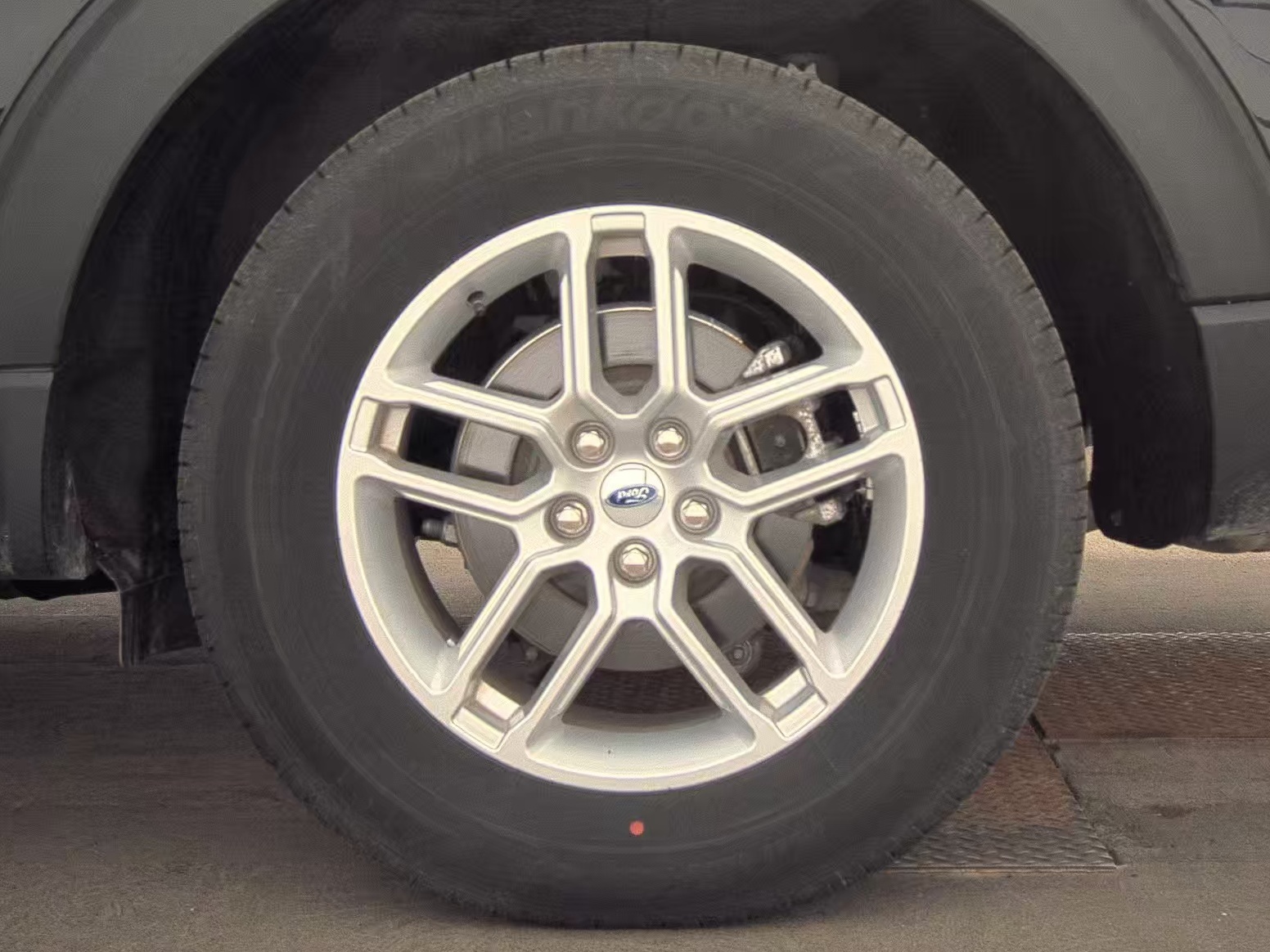 2025 Ford Explorer Active AWD