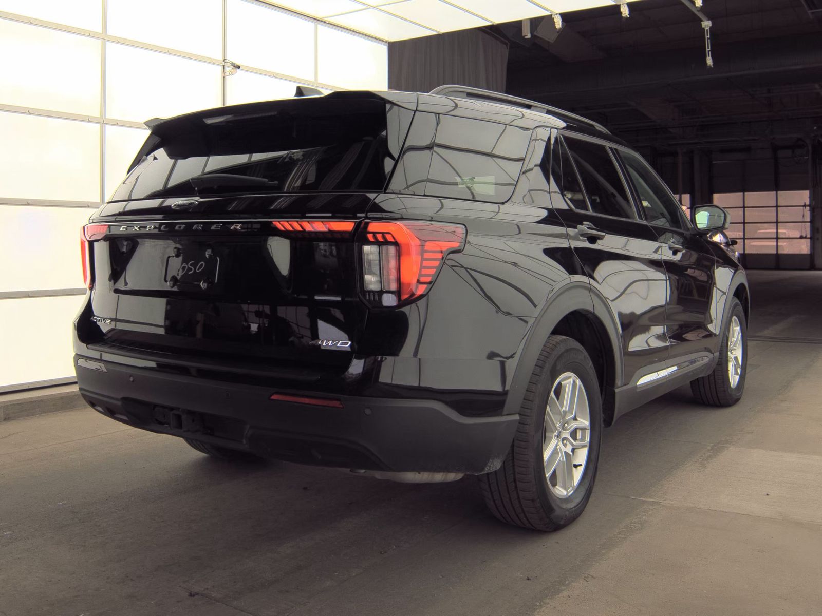 2025 Ford Explorer Active AWD