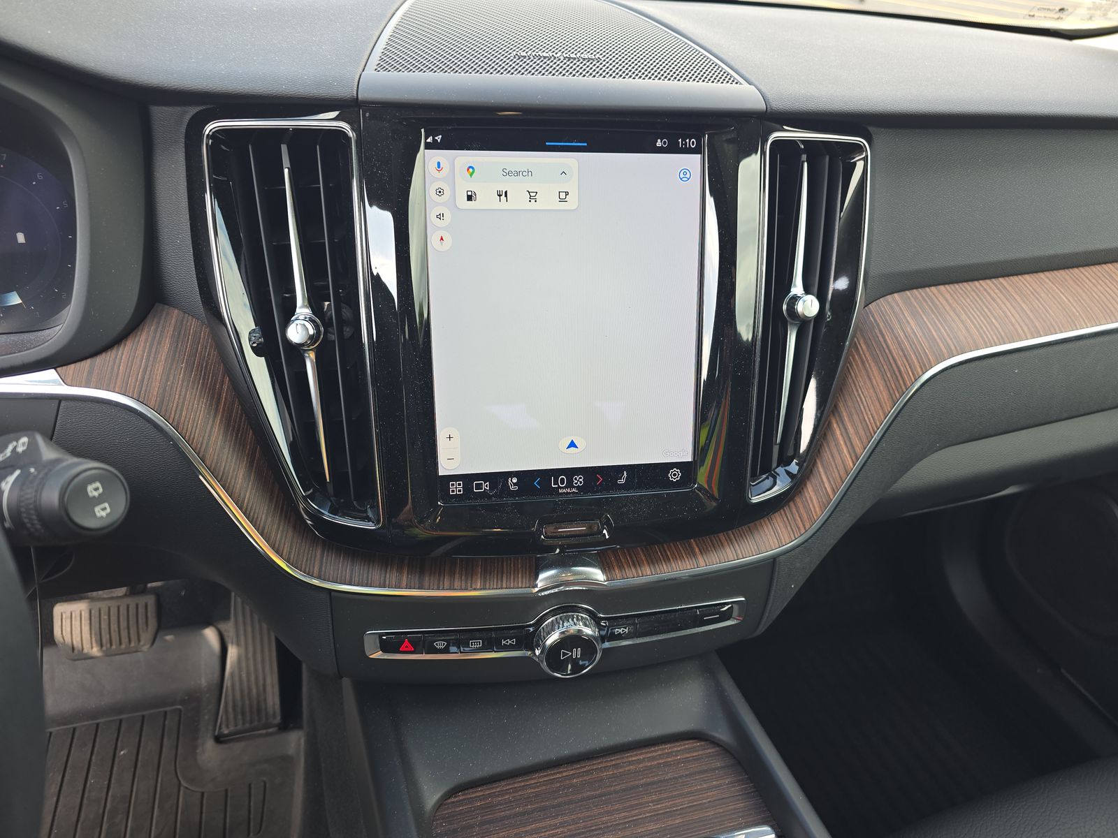 2023 Volvo XC60 B5 Plus FWD