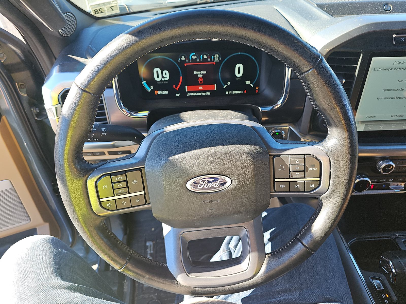 2023 Ford F-150 Lariat AWD