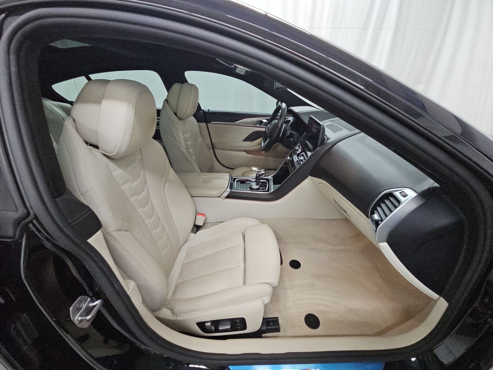 2023 BMW 8 Series 840i xDrive AWD