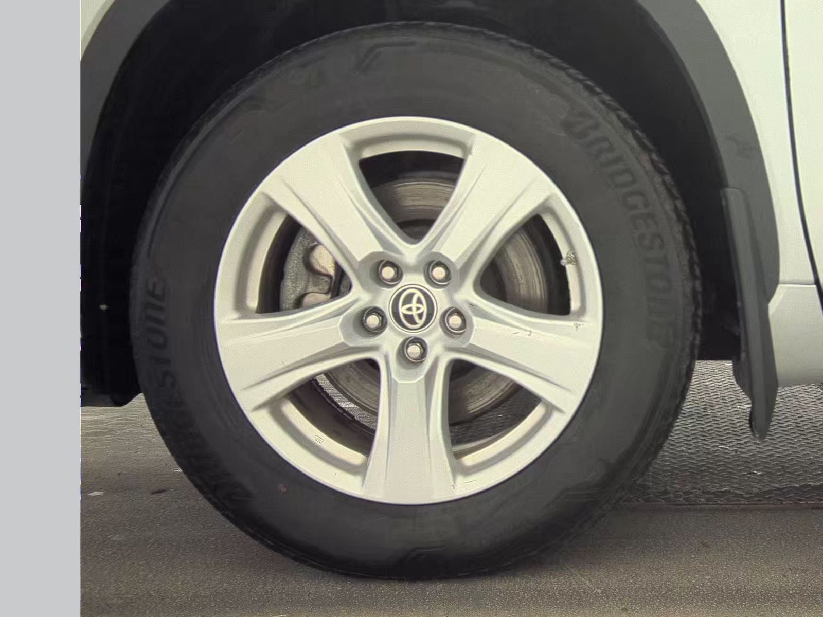 2024 Toyota Highlander LE AWD