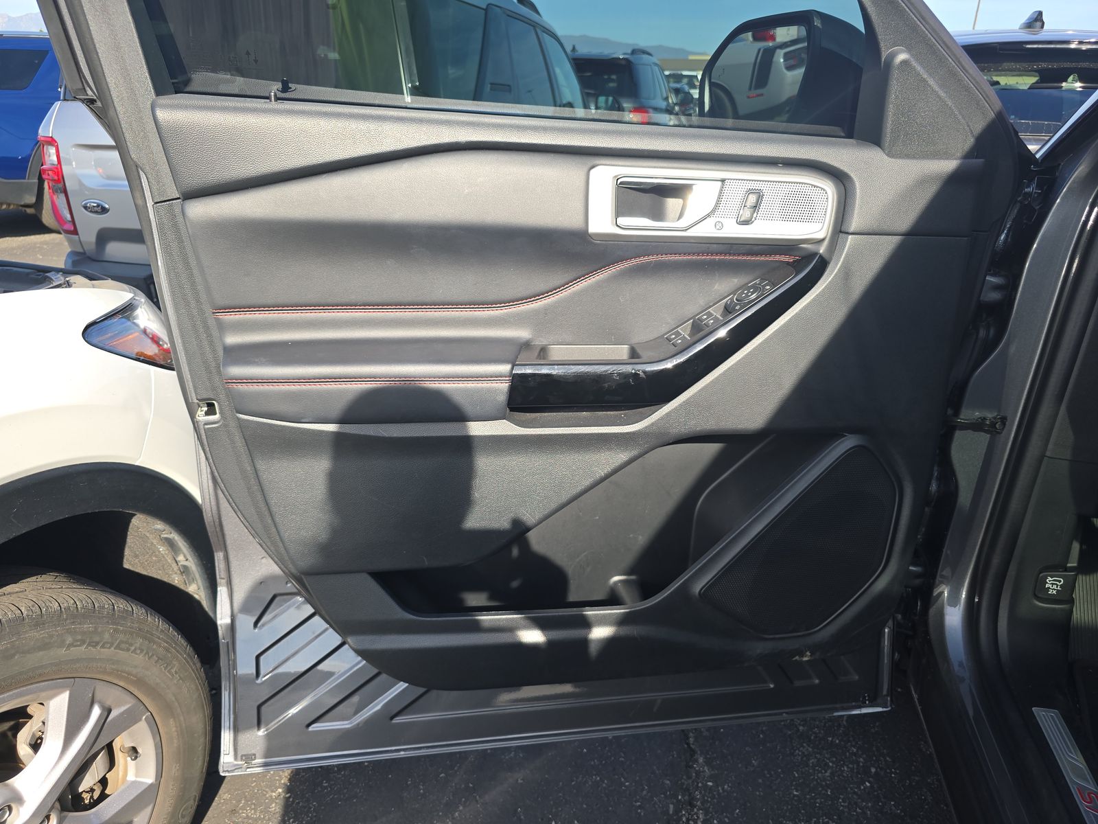 2022 Ford Explorer ST-Line AWD