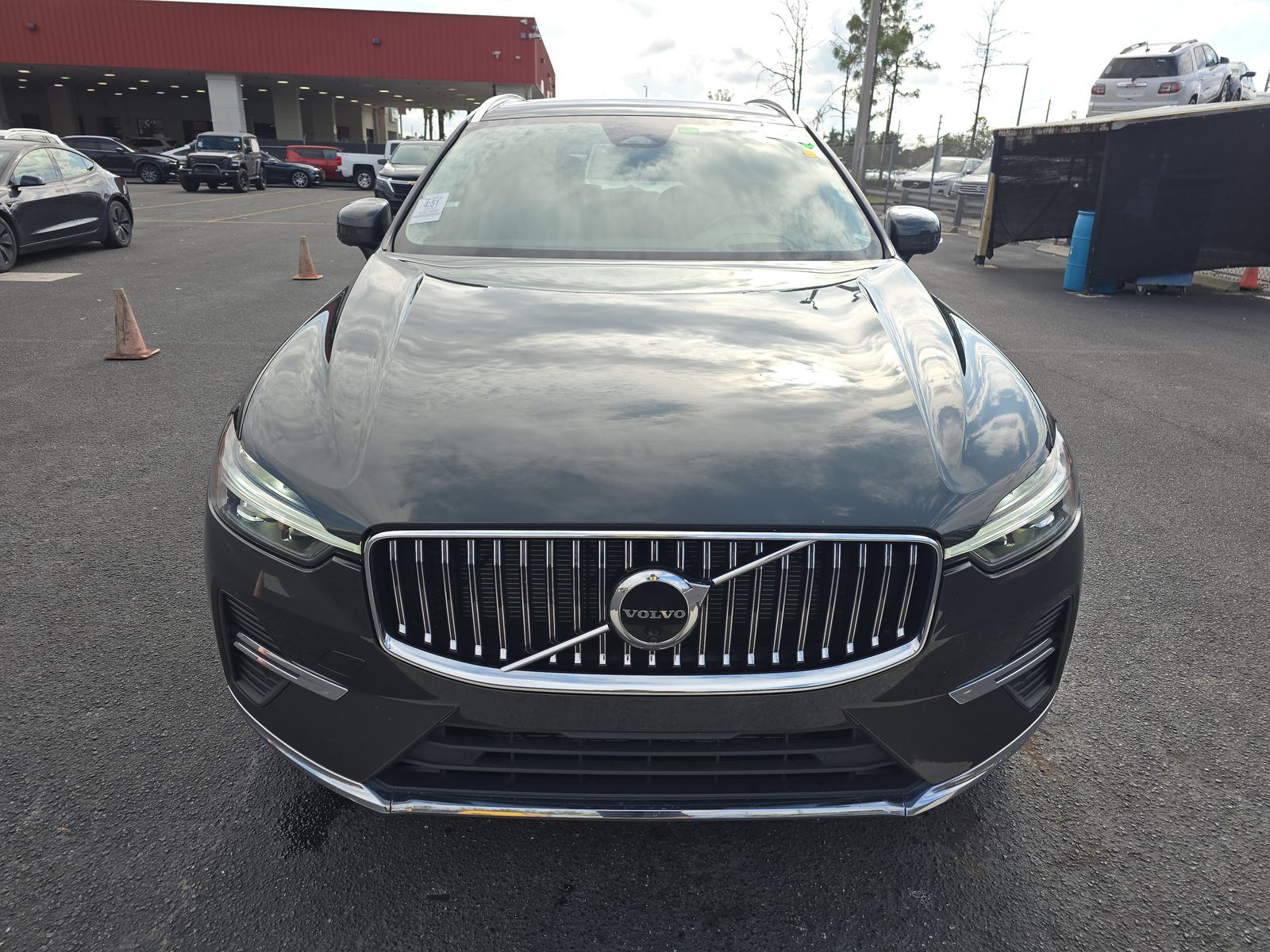 2022 Volvo XC60 B5 Inscription FWD