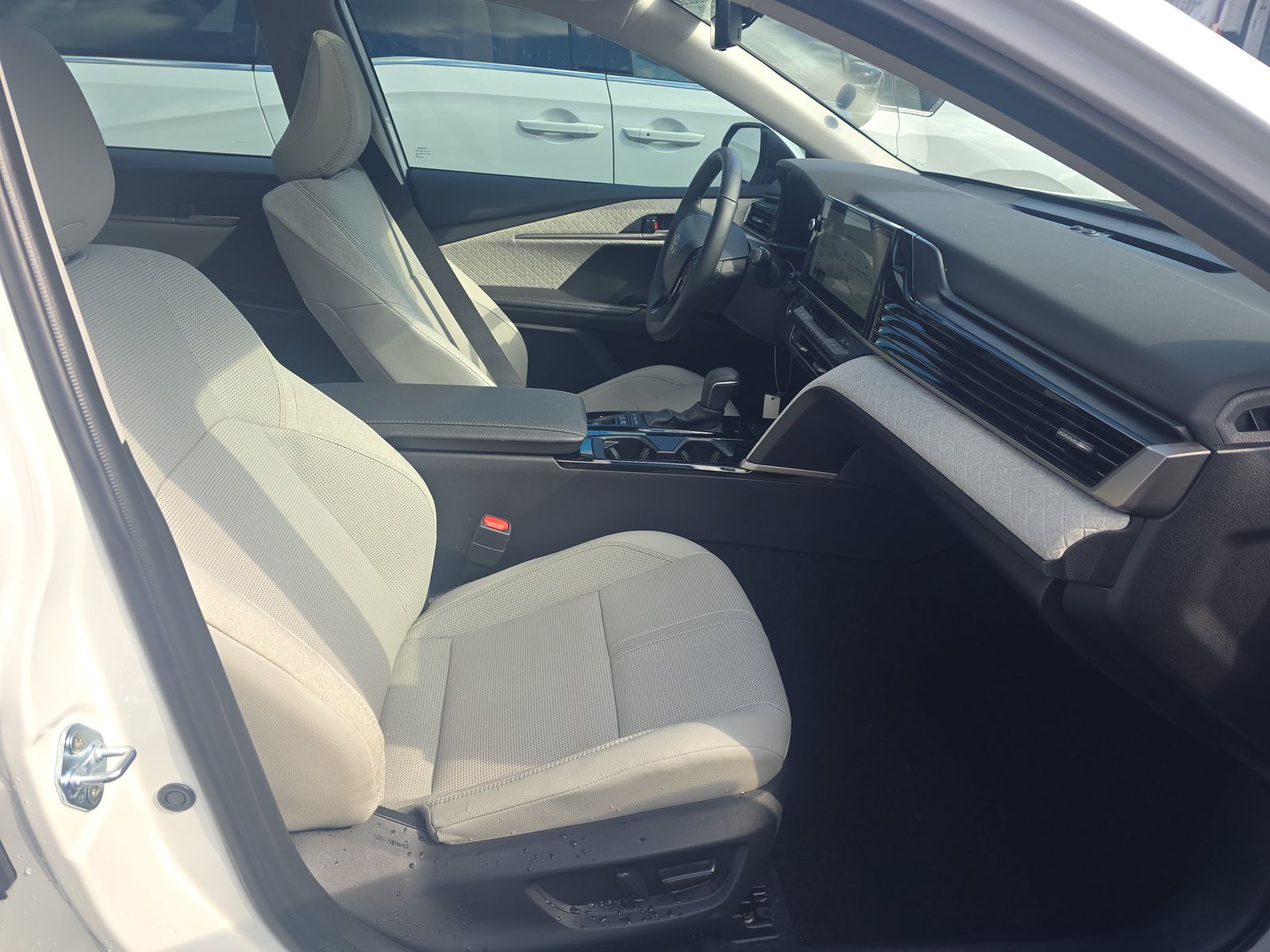 2025 Toyota Camry XLE FWD