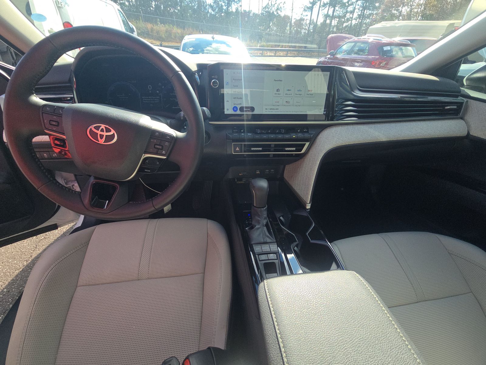 2025 Toyota Camry XLE FWD