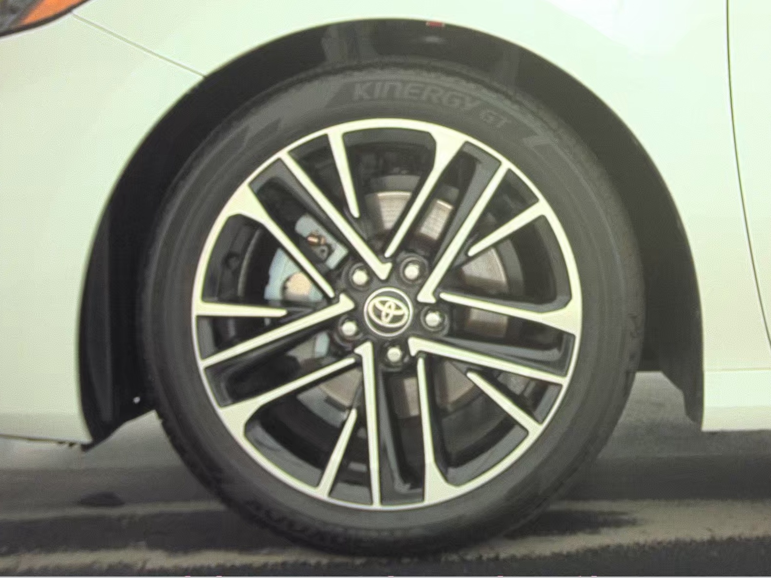 2025 Toyota Camry XLE FWD