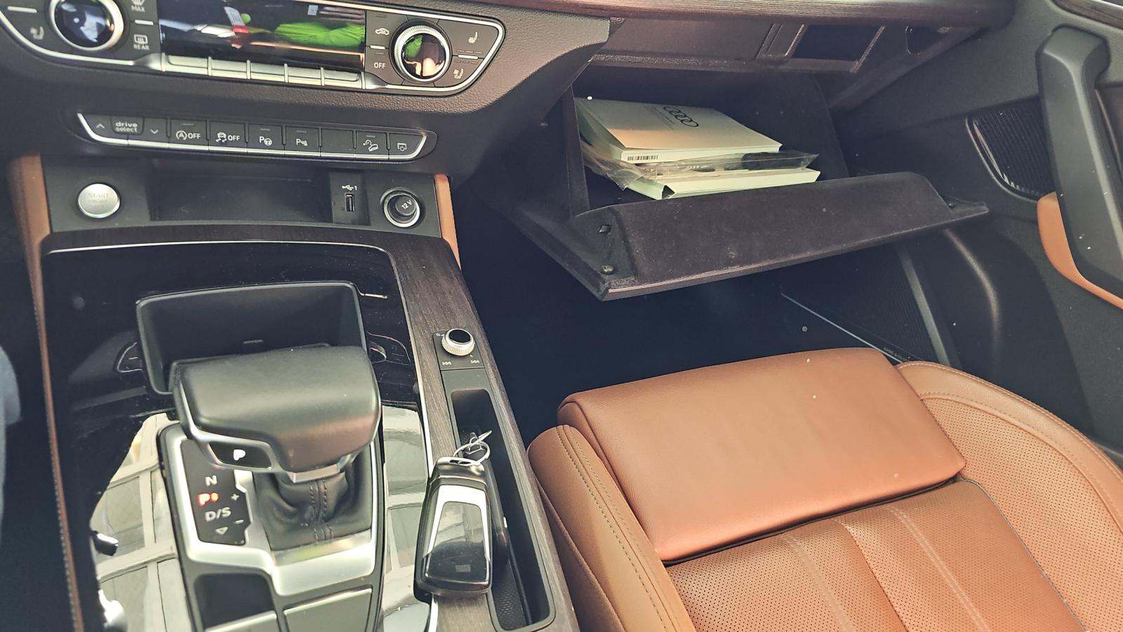 2022 Audi Q5 S line Prestige AWD