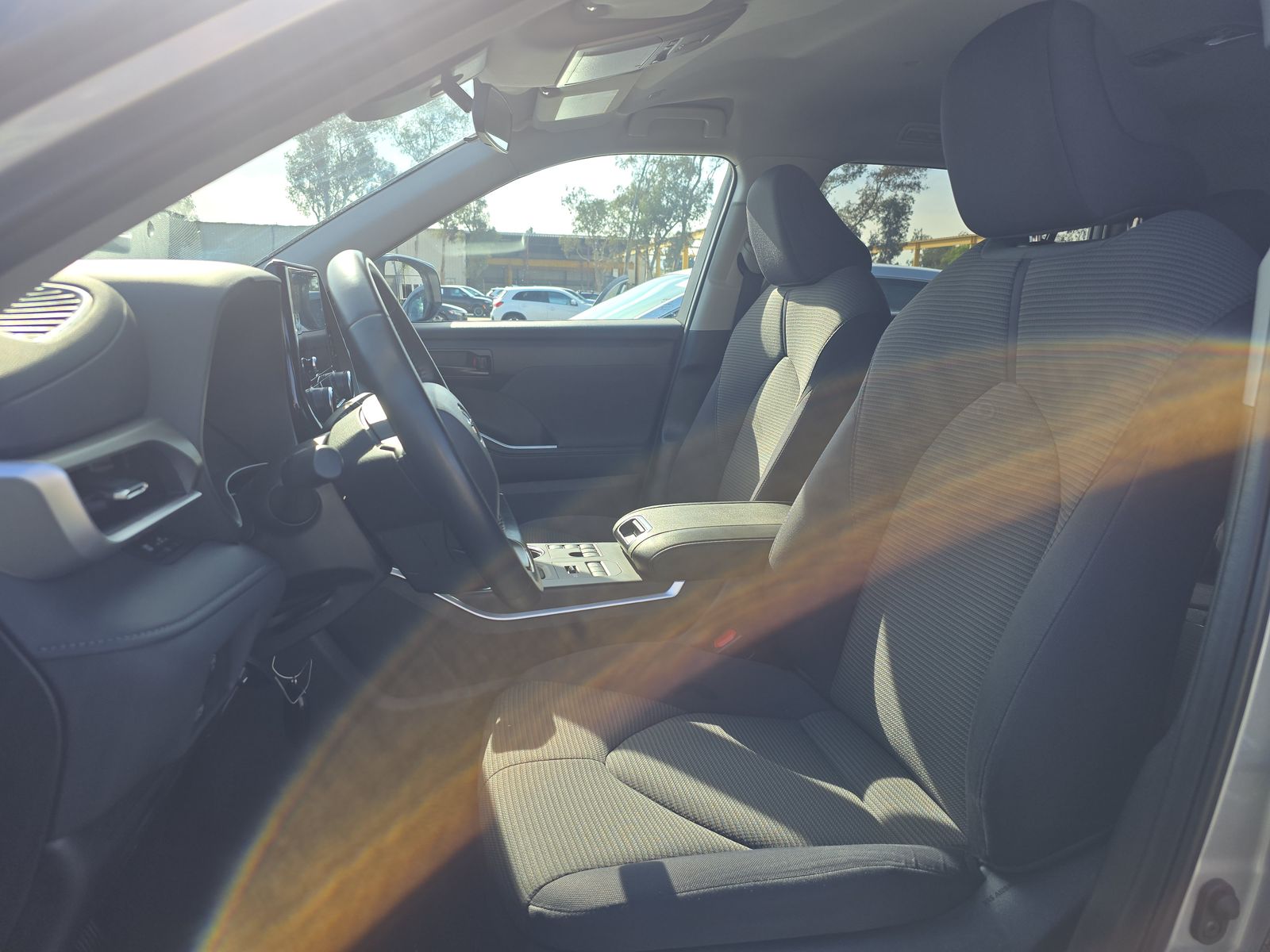 2024 Toyota Highlander LE AWD