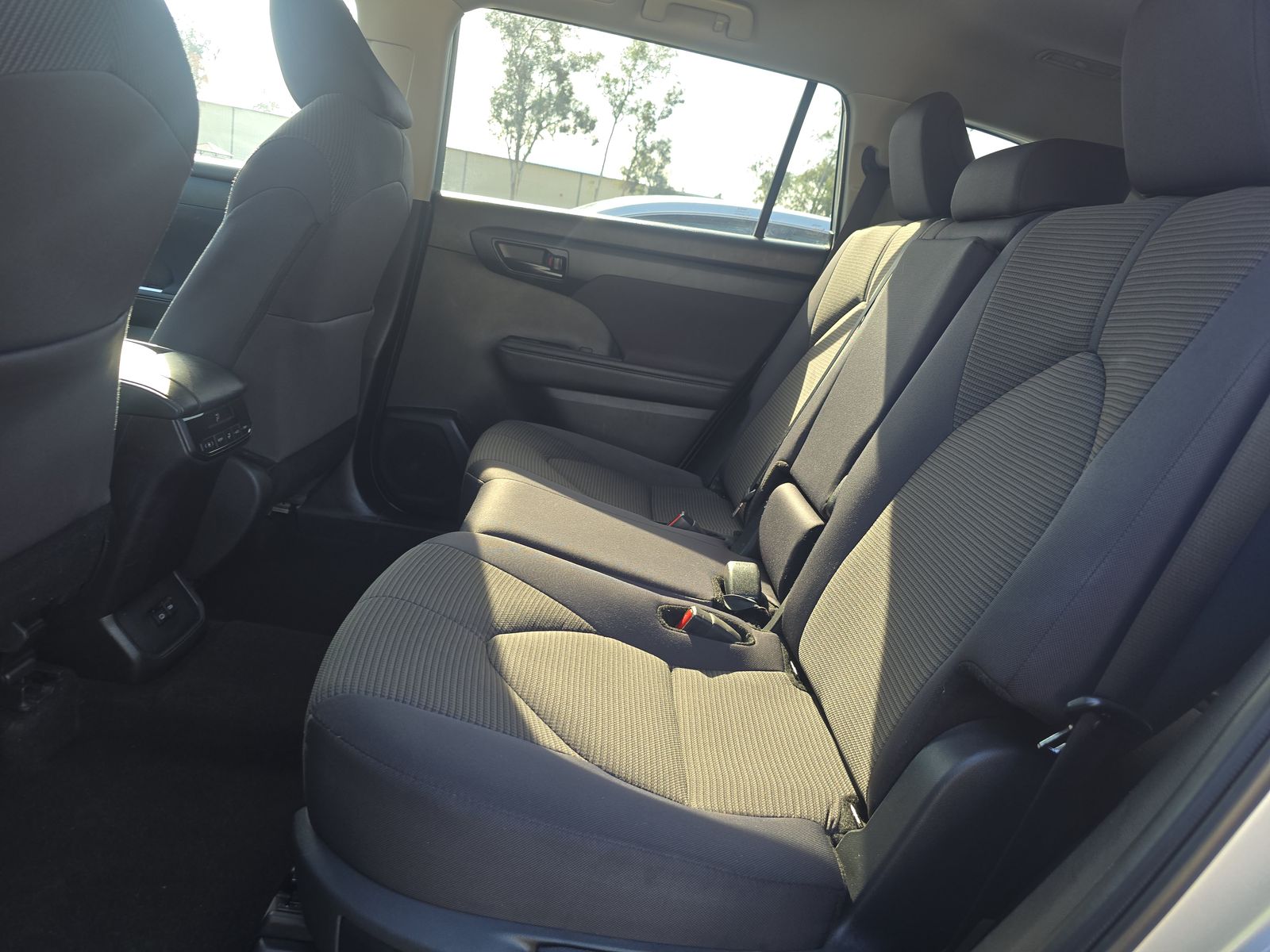 2024 Toyota Highlander LE AWD