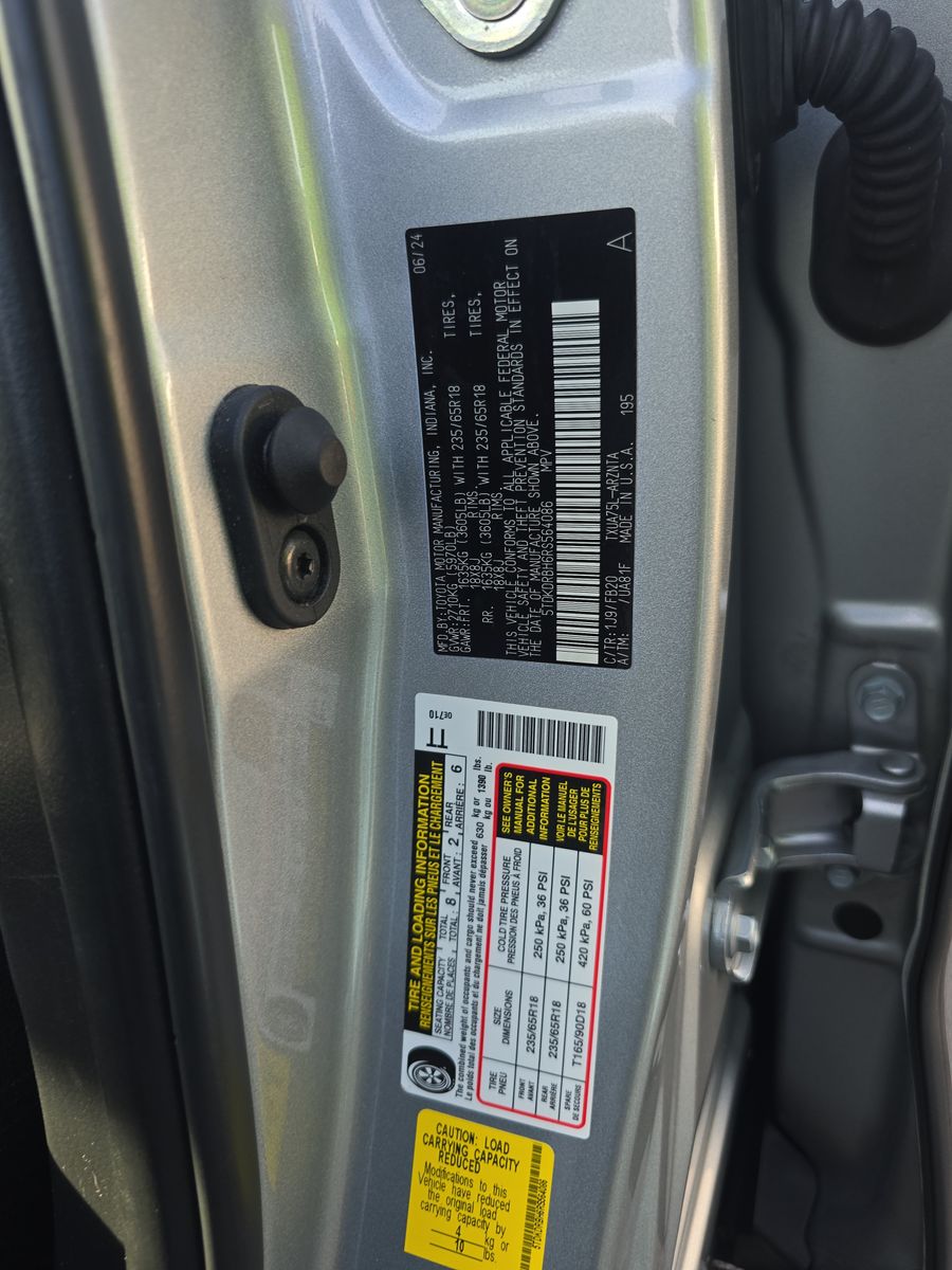 2024 Toyota Highlander LE AWD