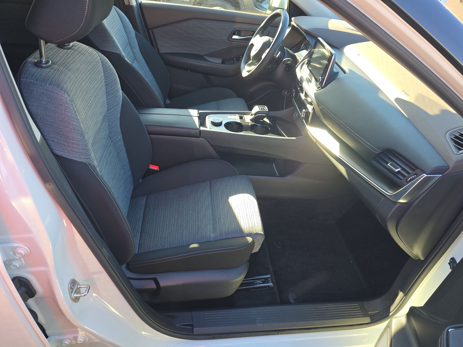 2023 Nissan Rogue SV AWD