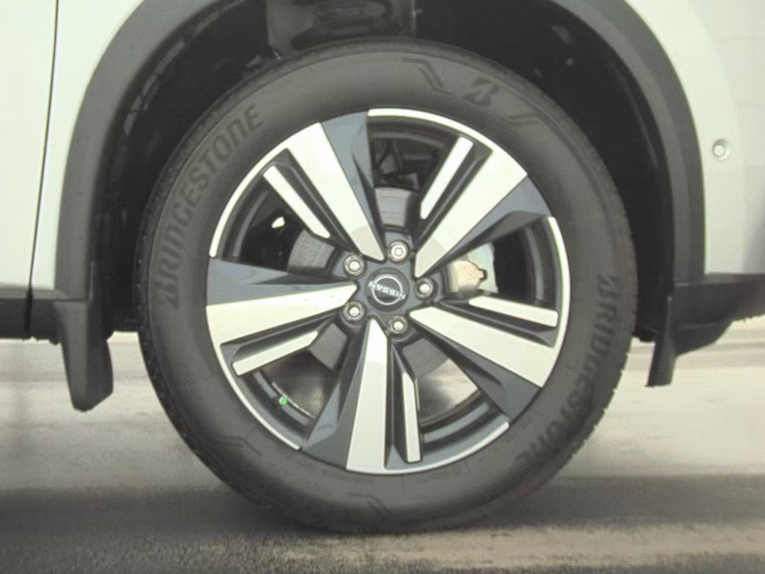 2023 Nissan Rogue SL FWD