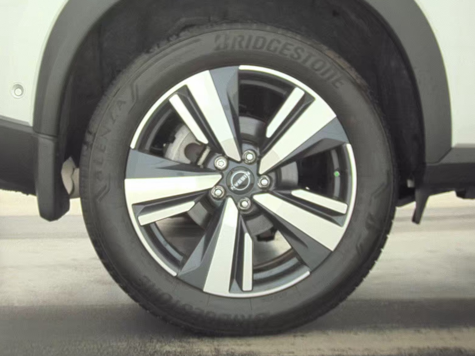 2023 Nissan Rogue SL FWD