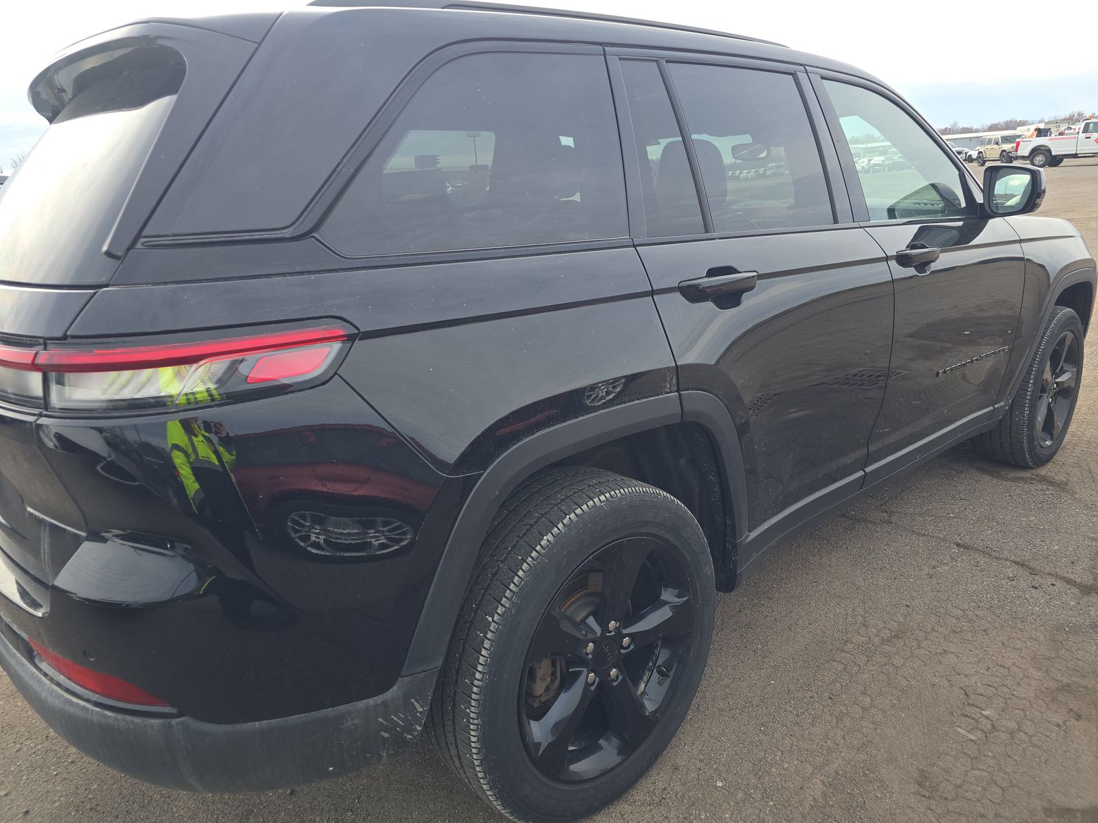 2023 Jeep Grand Cherokee Altitude AWD