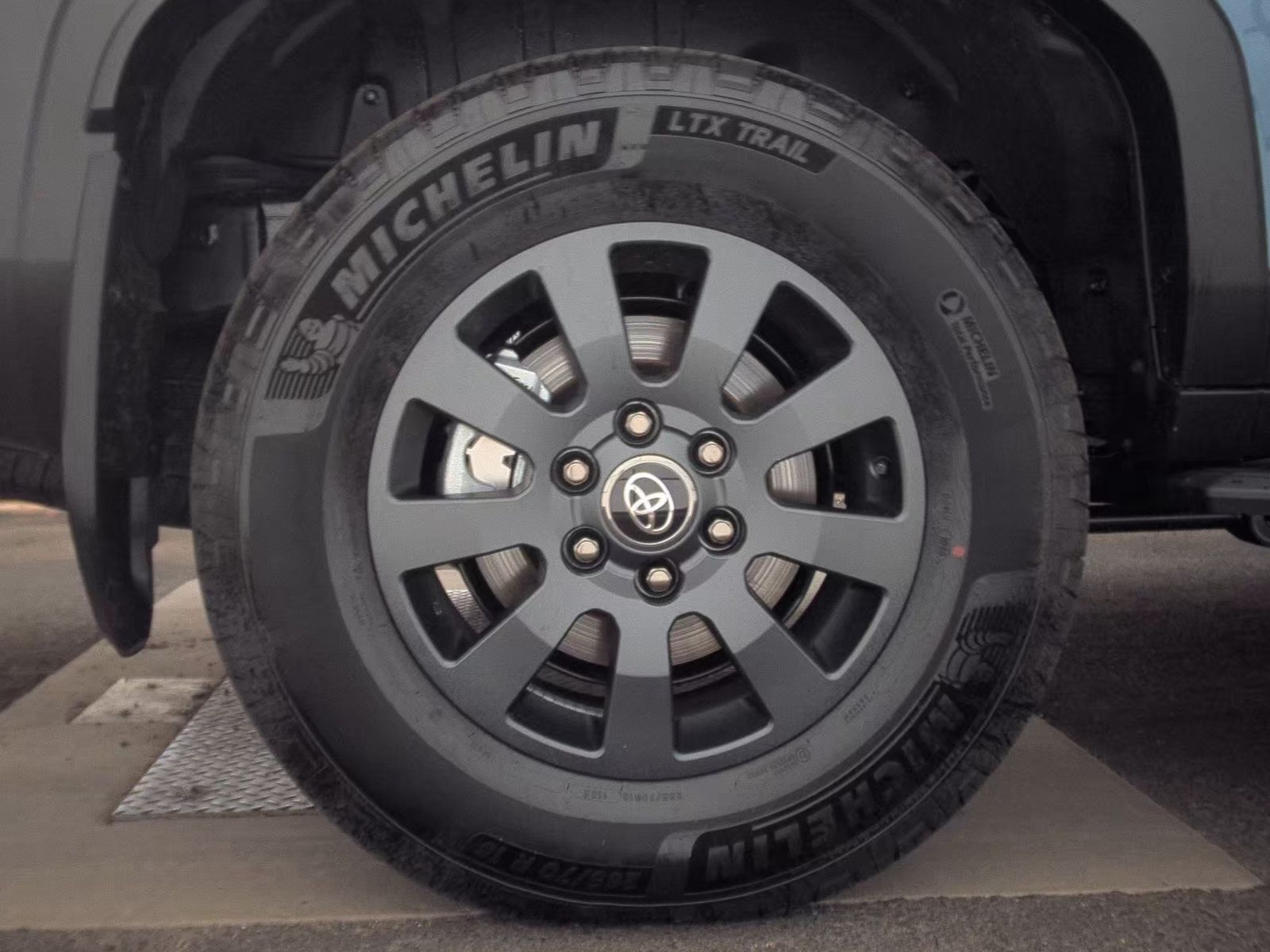 2025 Toyota Land Cruiser Base AWD