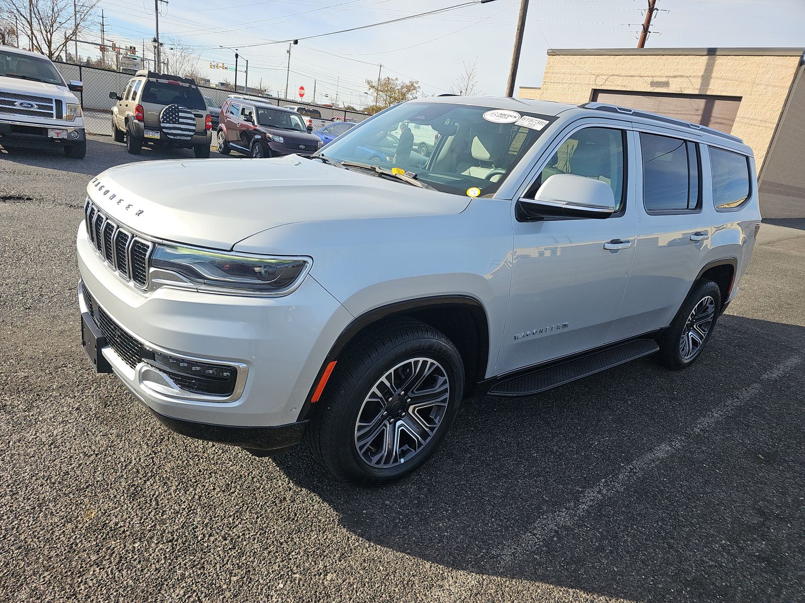 2022 Jeep Wagoneer Series III's photo