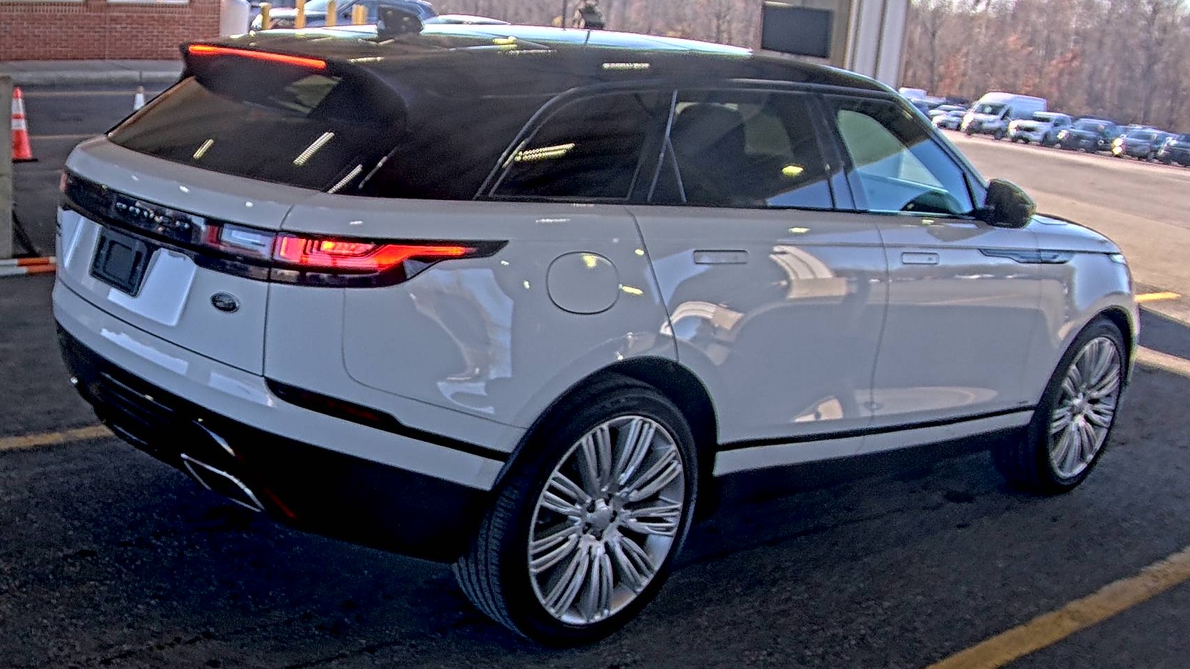 2018 Land Rover Range Rover Velar R-Dynamic SE AWD