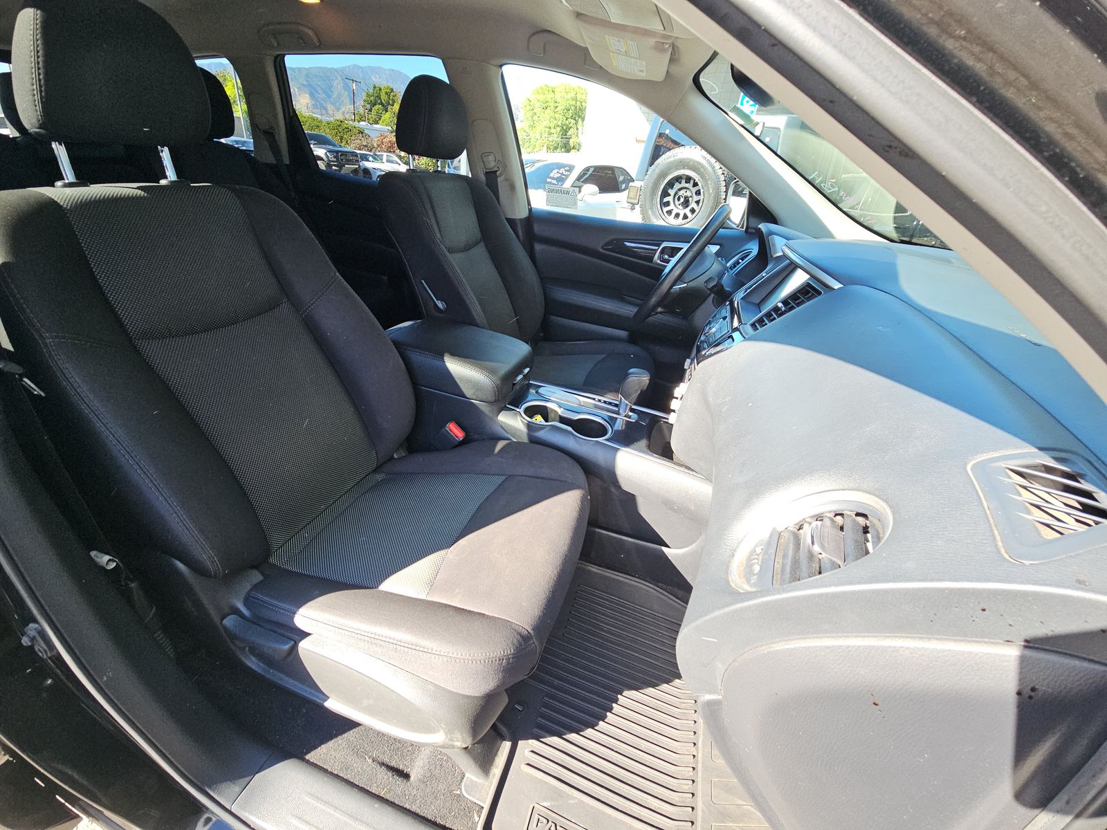 2020 Nissan Pathfinder SV FWD
