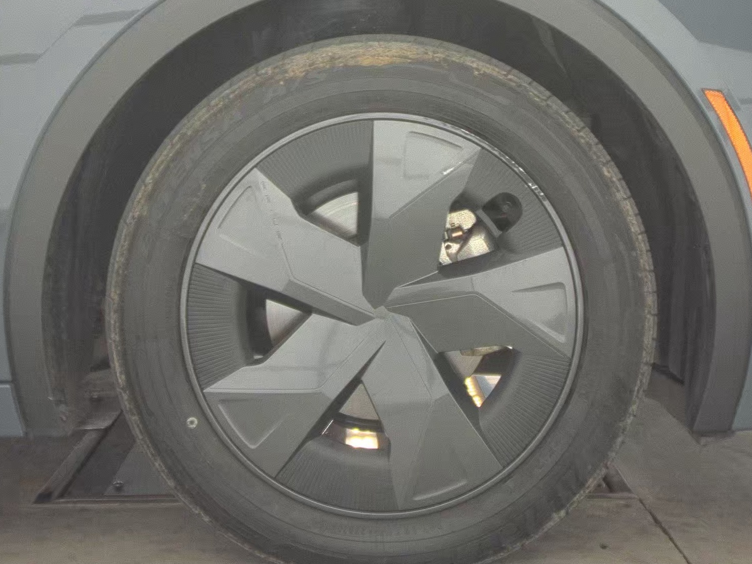 2025 Toyota Prius LE FWD