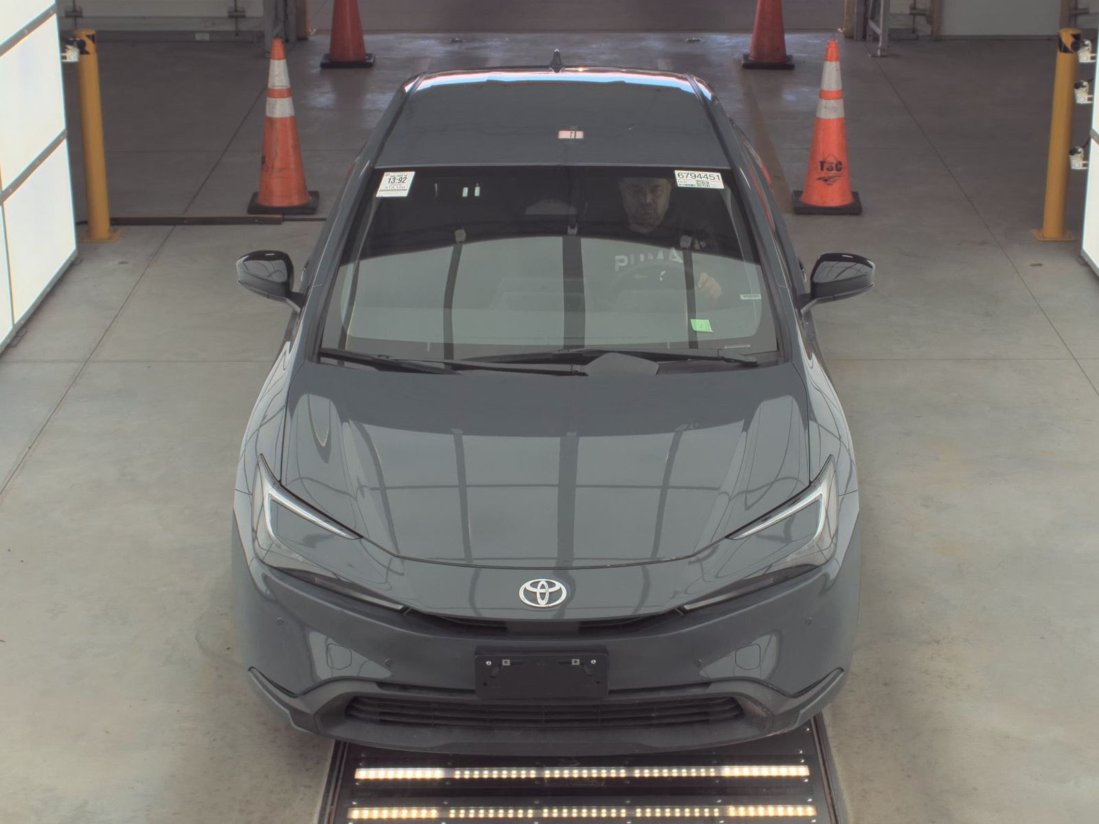2025 Toyota Prius LE FWD
