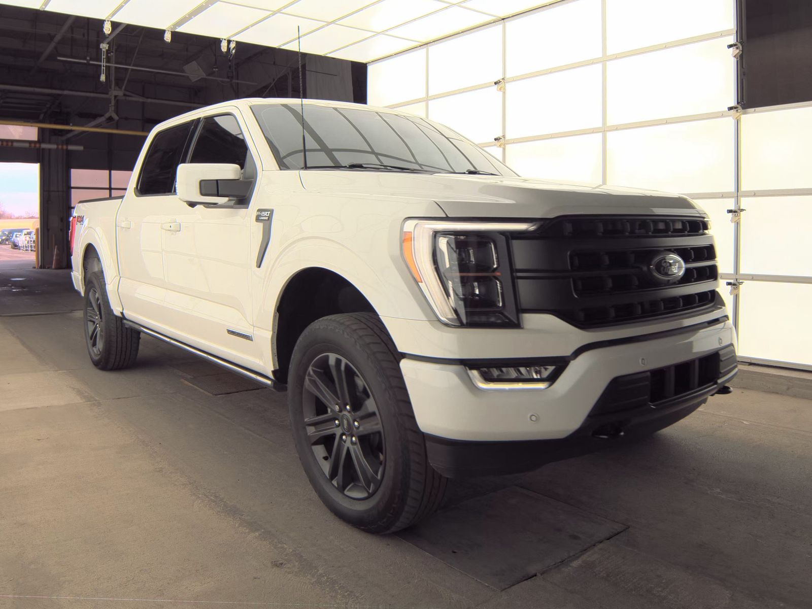 2023 Ford F-150 Hybrid Lariat AWD