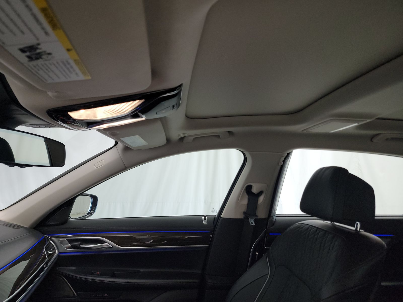 2022 BMW 7 Series 740i RWD