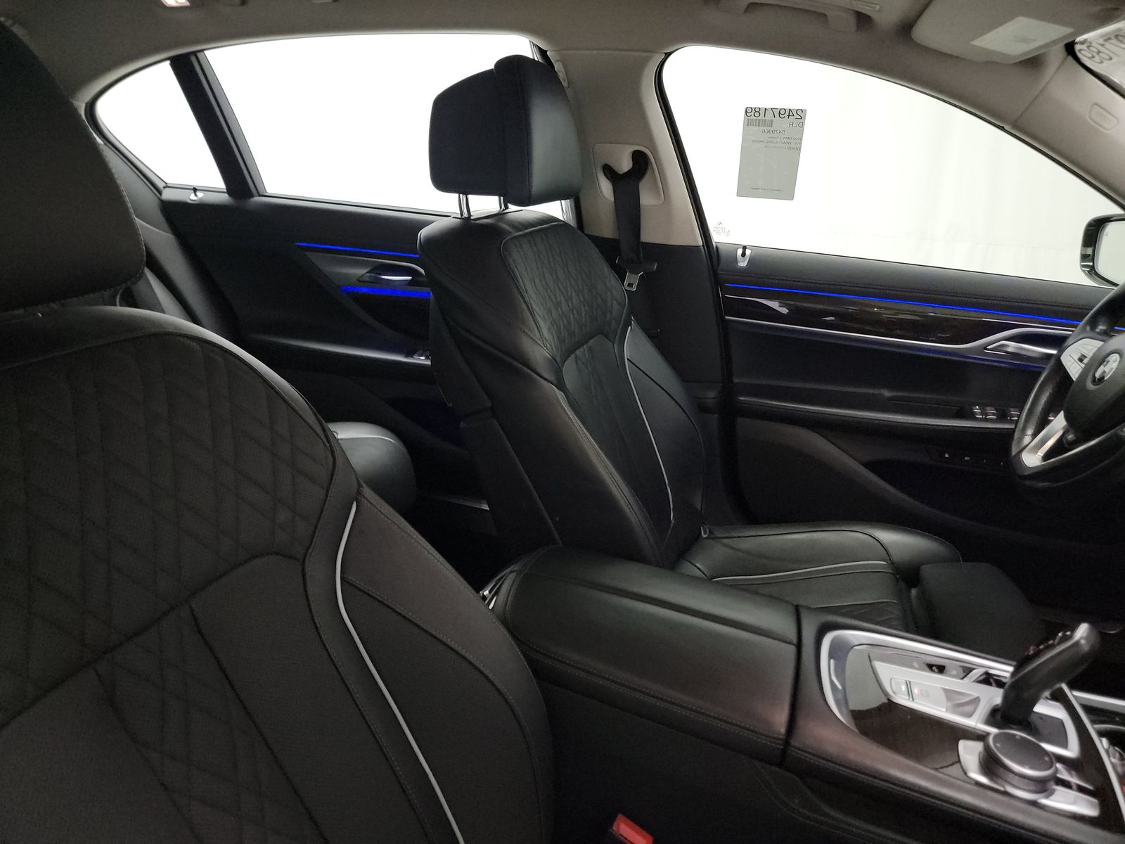 2022 BMW 7 Series 740i RWD