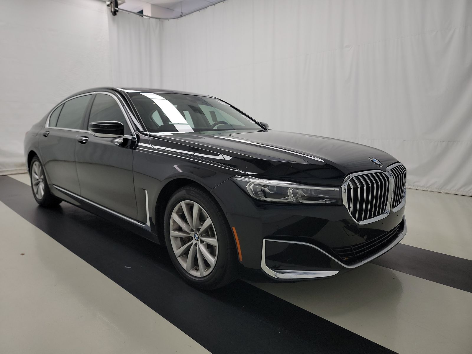 2022 BMW 7 Series 740i RWD