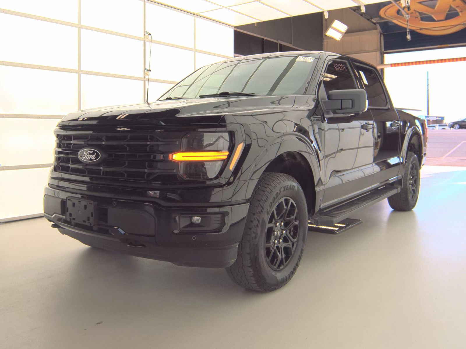 2024 Ford F-150 XLT AWD