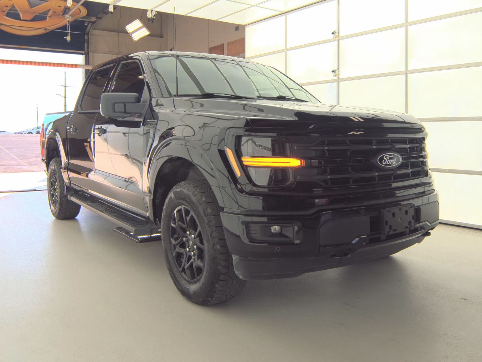 2024 Ford F-150 XLT AWD