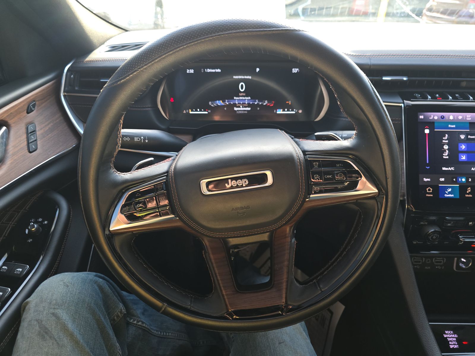 2023 Jeep Grand Cherokee Summit AWD