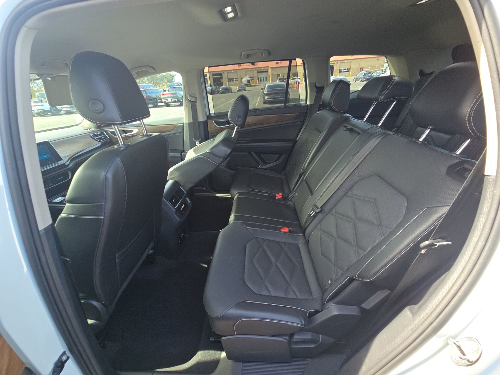 2024 Volkswagen Atlas 2.0T SE AWD