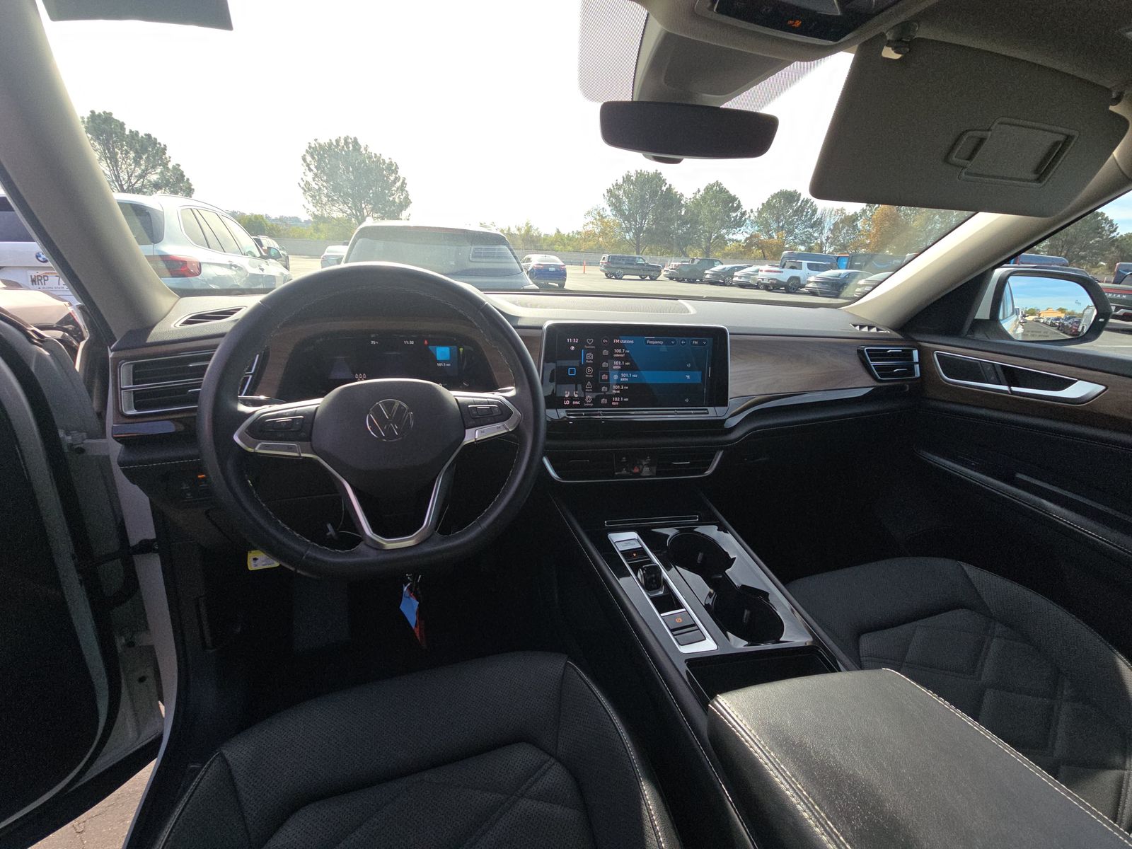 2024 Volkswagen Atlas 2.0T SE AWD