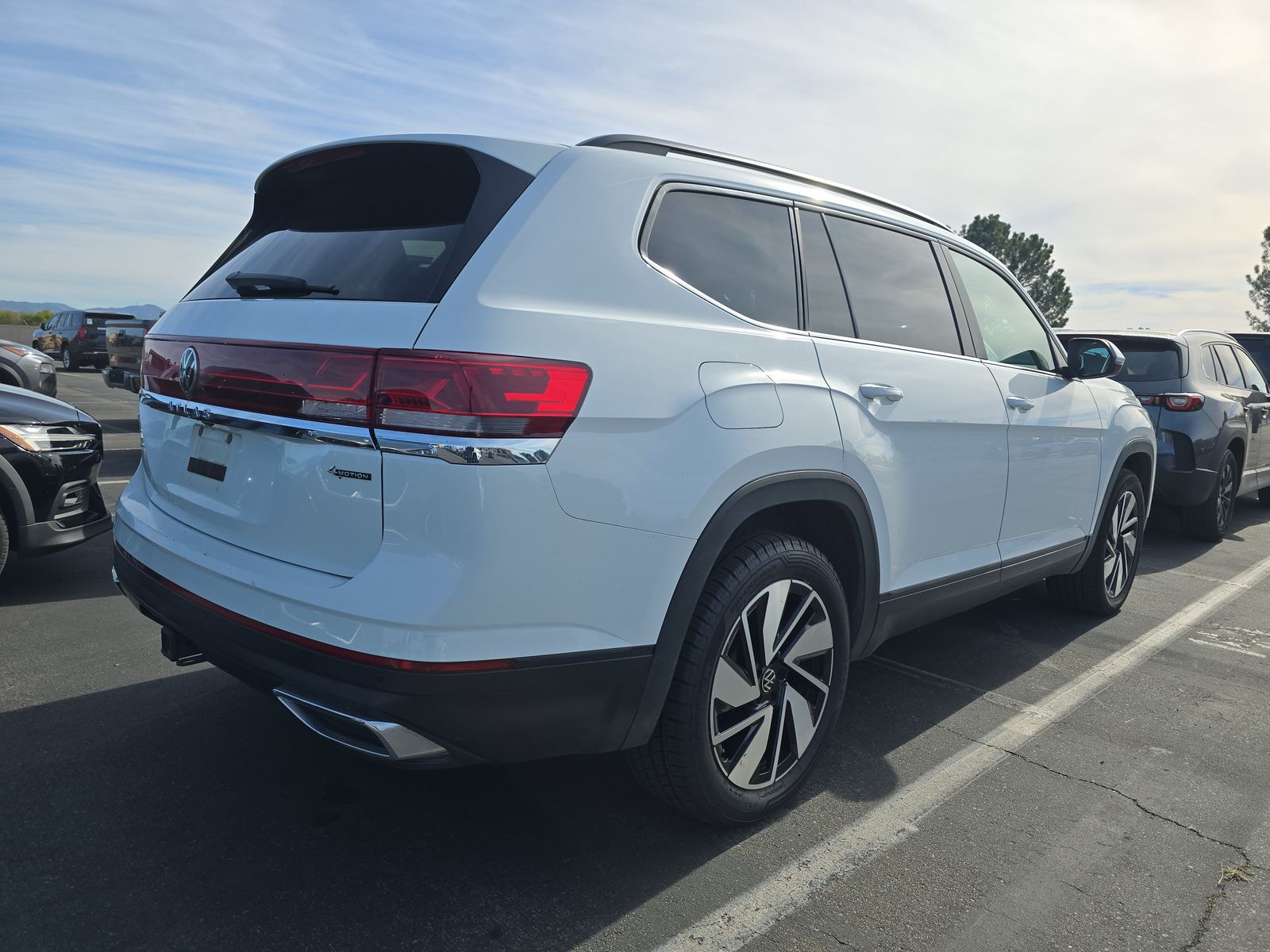 2024 Volkswagen Atlas 2.0T SE AWD