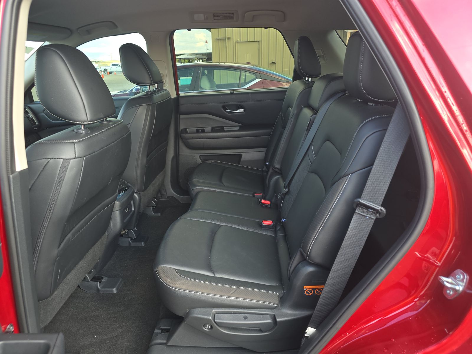 2023 Nissan Pathfinder SL AWD