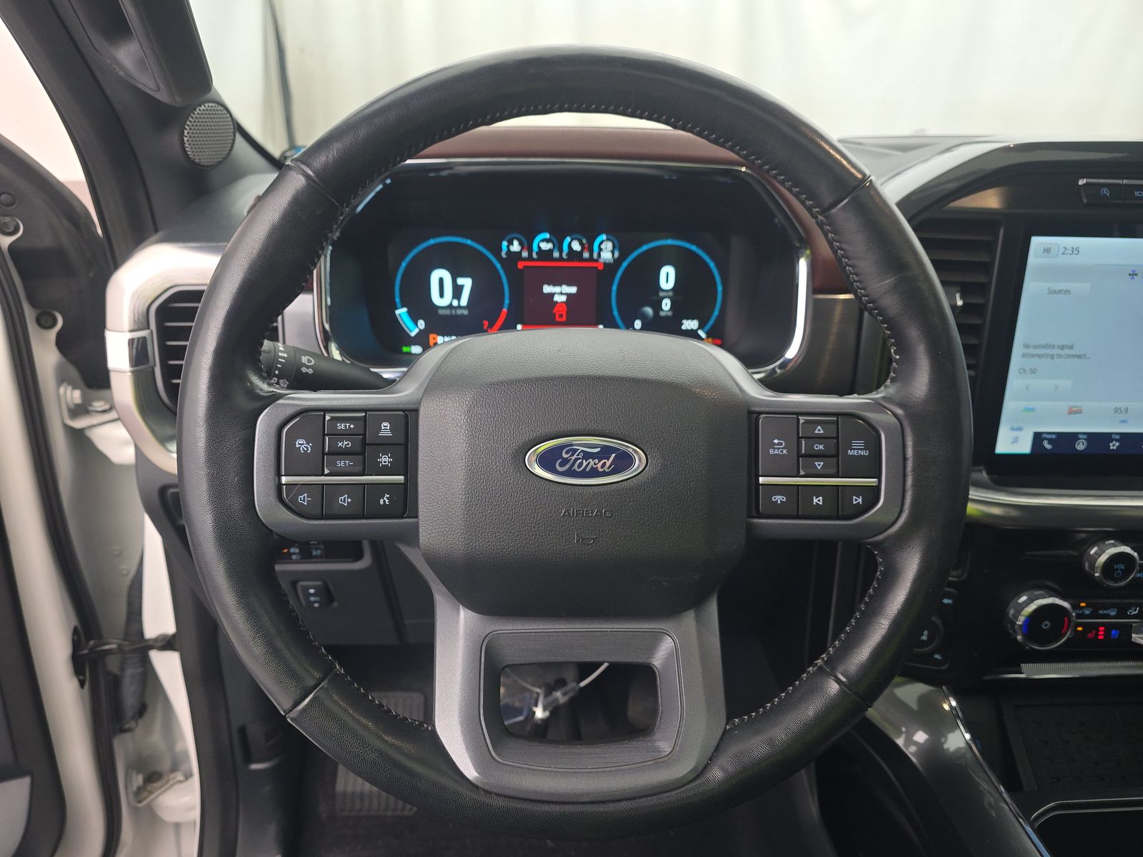 2023 Ford F-150 Lariat AWD