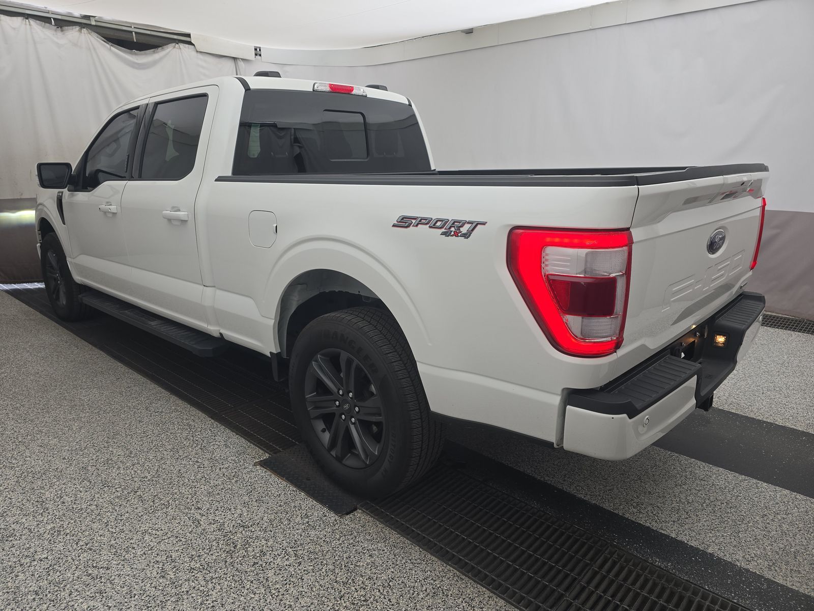 2023 Ford F-150 Lariat AWD