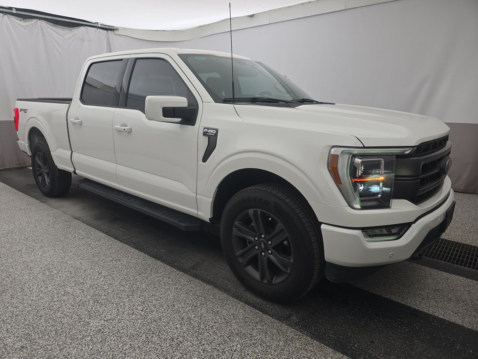2023 Ford F-150 Lariat AWD